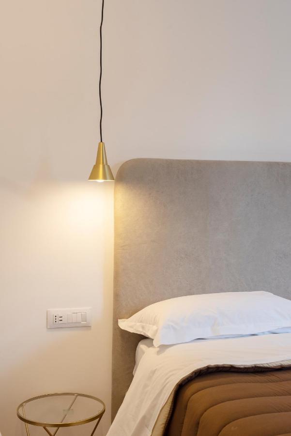 Toledo3 Hotel เนเปิลส์ ภายนอก รูปภาพ