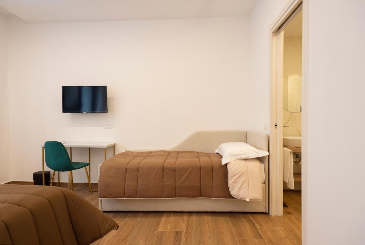 Toledo3 Hotel เนเปิลส์ ภายนอก รูปภาพ
