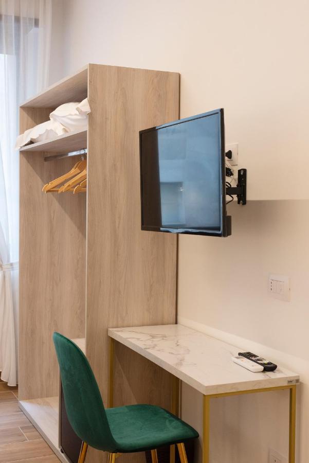 Toledo3 Hotel เนเปิลส์ ภายนอก รูปภาพ