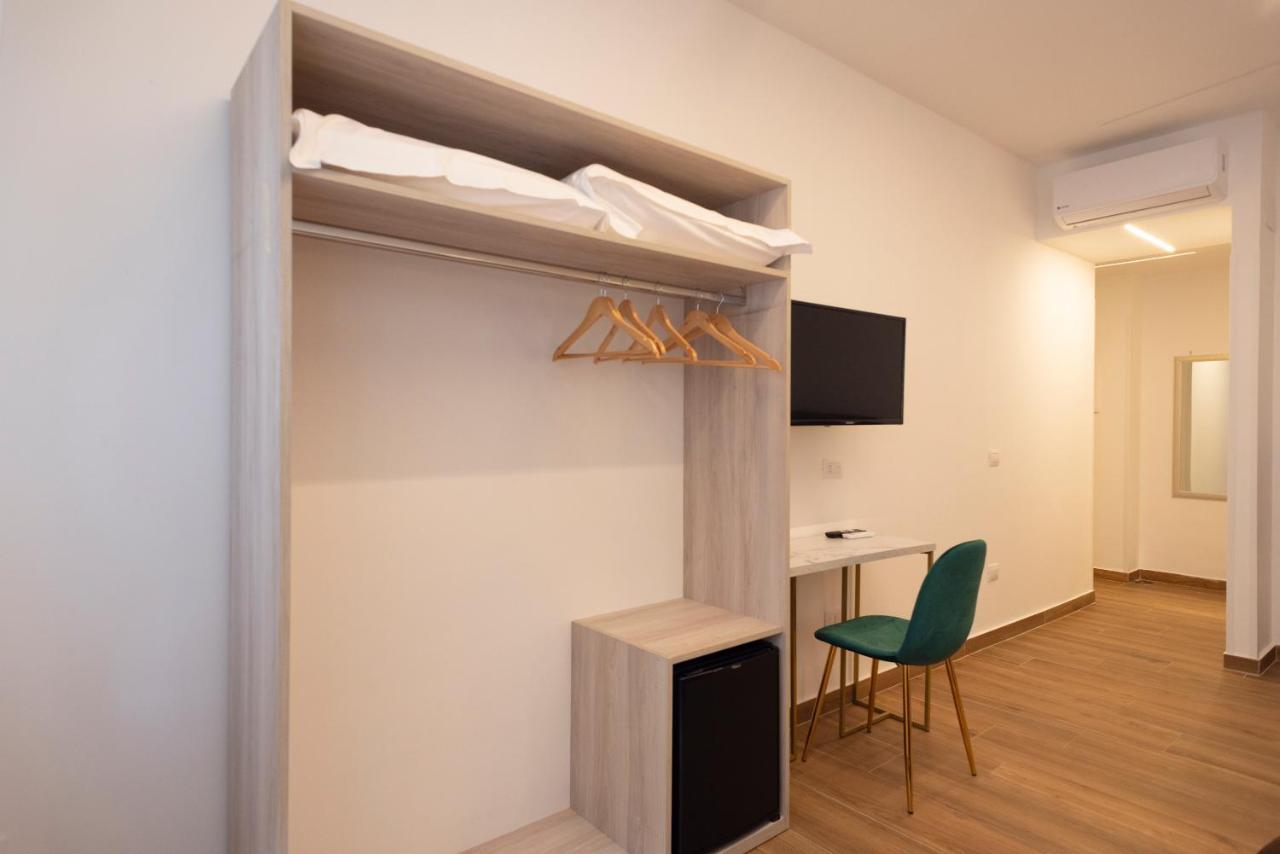 Toledo3 Hotel เนเปิลส์ ภายนอก รูปภาพ