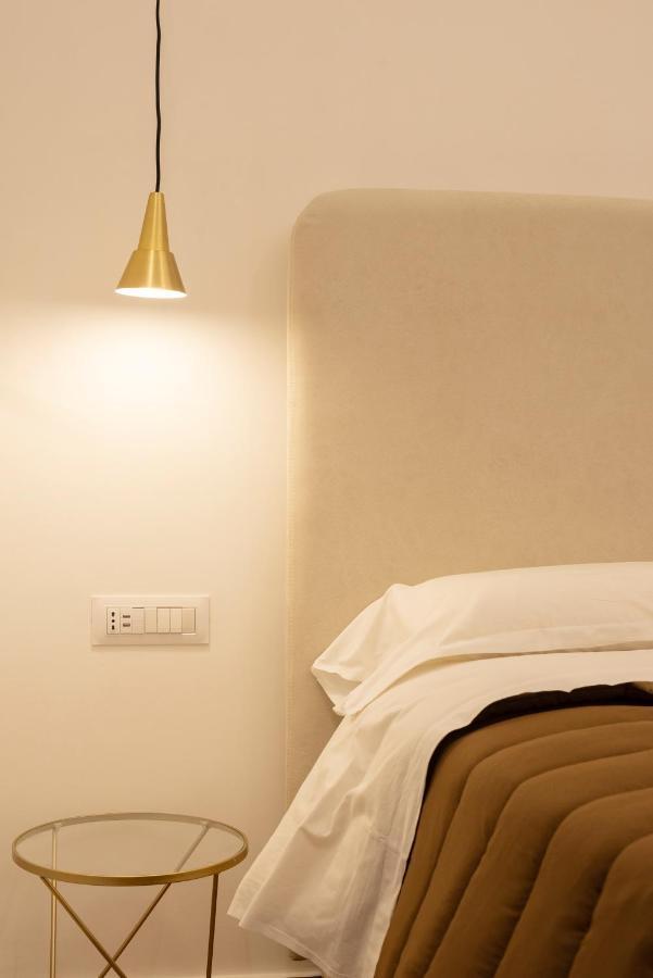 Toledo3 Hotel เนเปิลส์ ภายนอก รูปภาพ