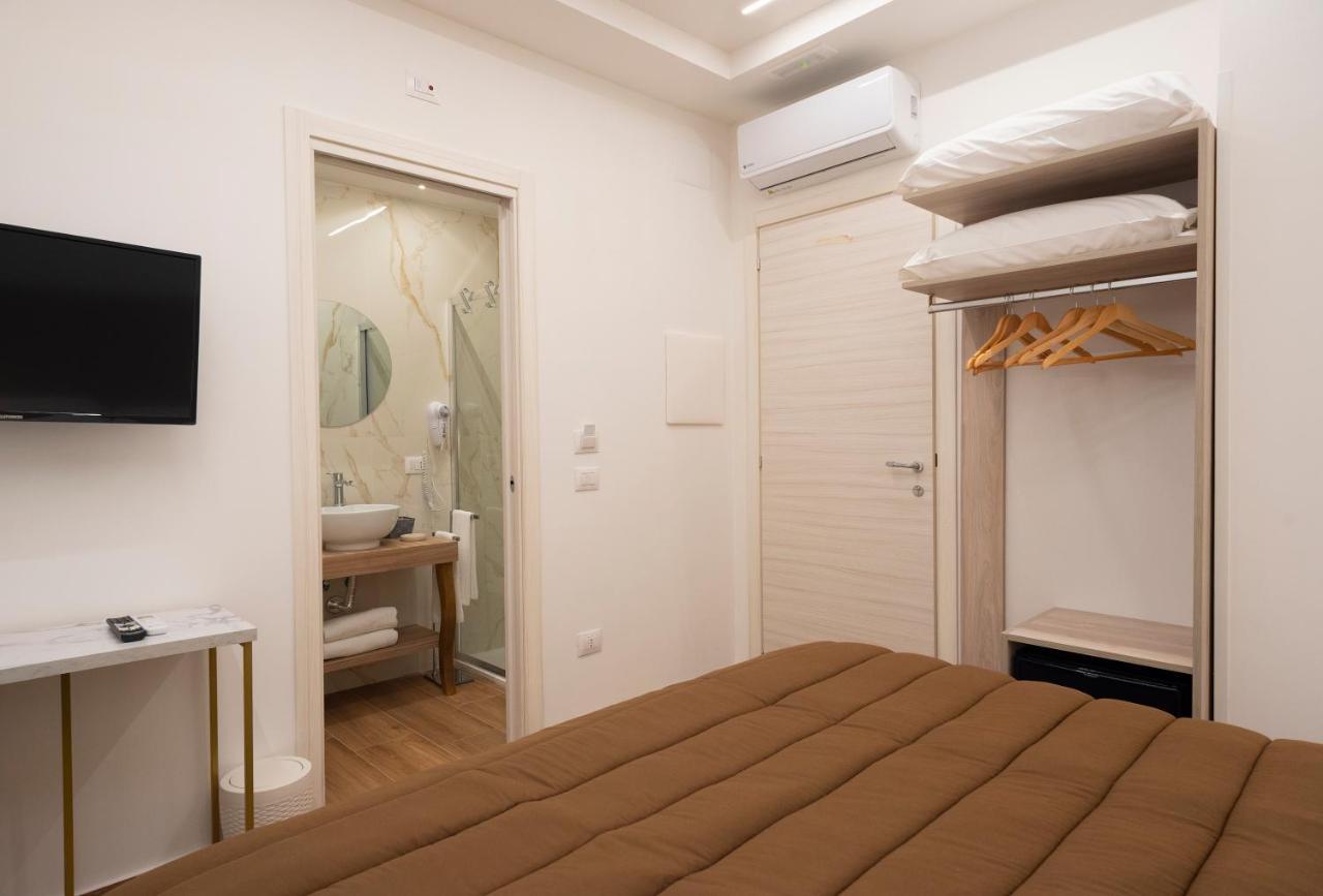 Toledo3 Hotel เนเปิลส์ ภายนอก รูปภาพ